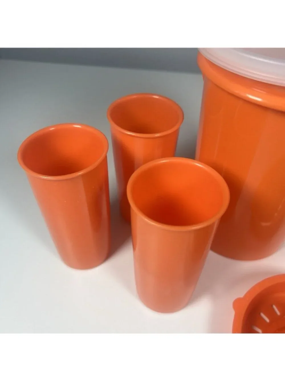 Tupperware 9 pc Orange Juice Set Juicer Pitcher Lid 6 Cups Orange NOS